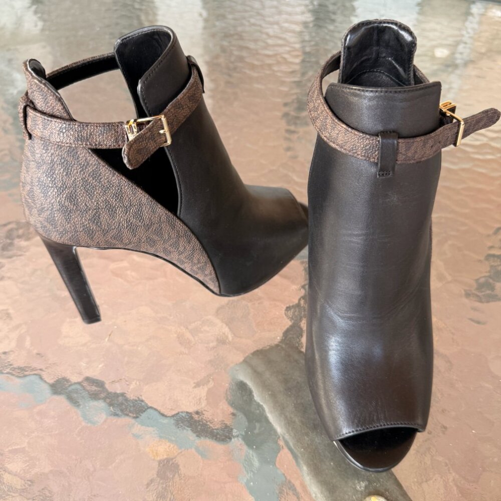 Michael Kors Lawson Open-Toe Heels (Size 7)
